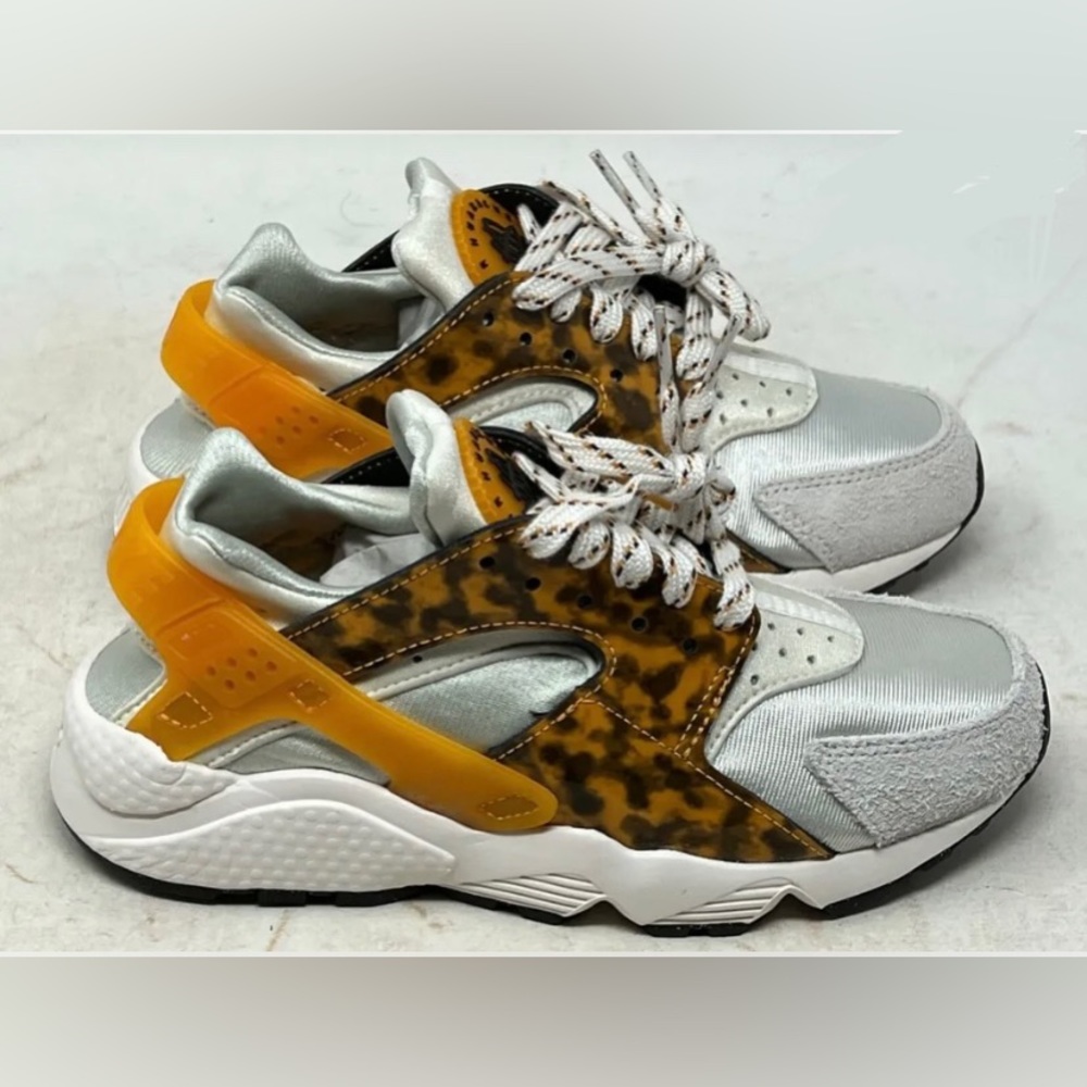 Stylish Leopard Print Women's Sneakers